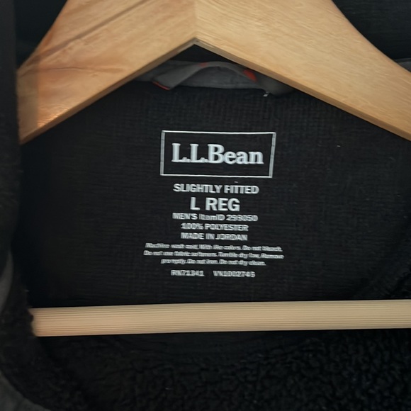 L.L.Bean, Men’s large, black pull over, snap closure - Picture 3 of 4